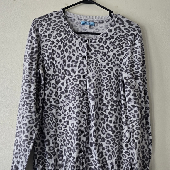 OLD NAVY MATERNITY Gray Animal Print Cardigan Button Down Leopard Print Large - Picture 11 of 17